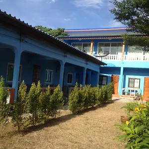 Lanta Blue House Pensión